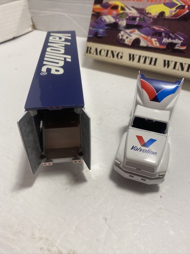 Racing With Winross Valvoline Roush Racing Mark Martin Semi-Truck & Trailer MIB - Picture 6 of 11