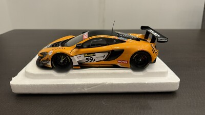 AUTOart Mclaren 650S GT3 Diecast Model Car - 1/18 Scale, #59A (2016, Bathurst...