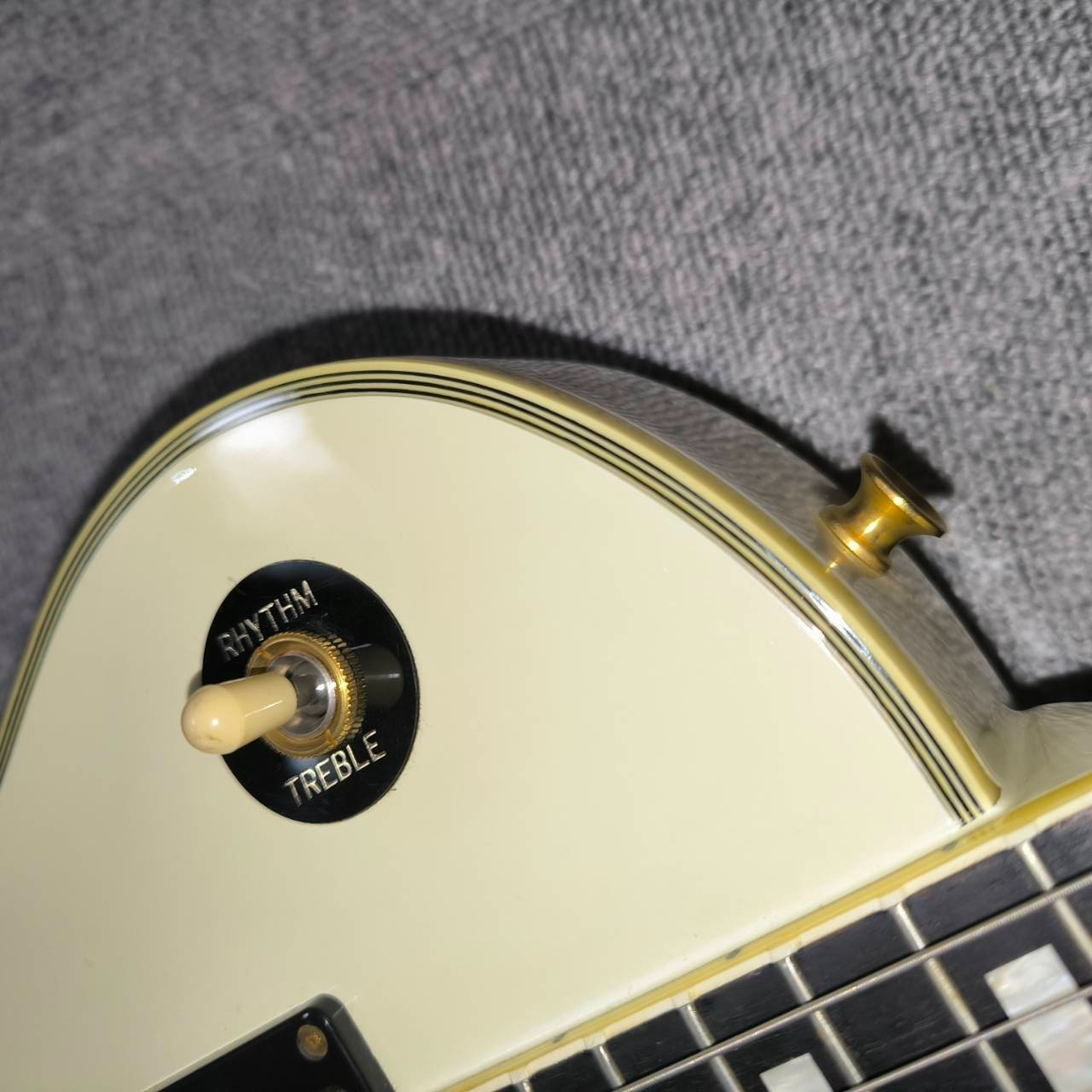 Burny Les Paul Custom White Lightning Inlay 5.6kg Electric Guitar