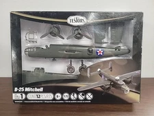 2013 Testors B-25 Mitchell Aircraft Model Kit 1:72 Scale NEW IN BOX