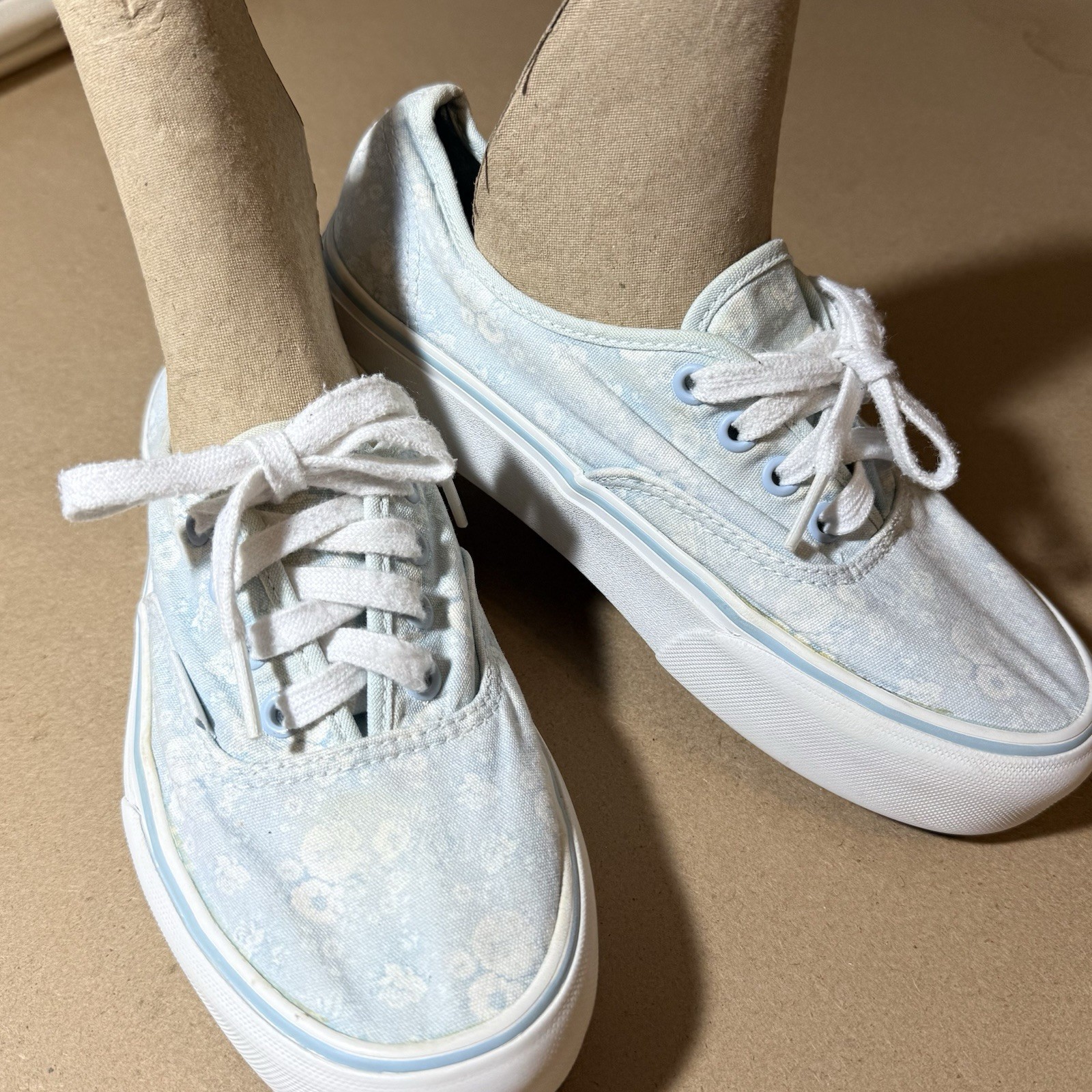 Women's Size 7 Baby Blue