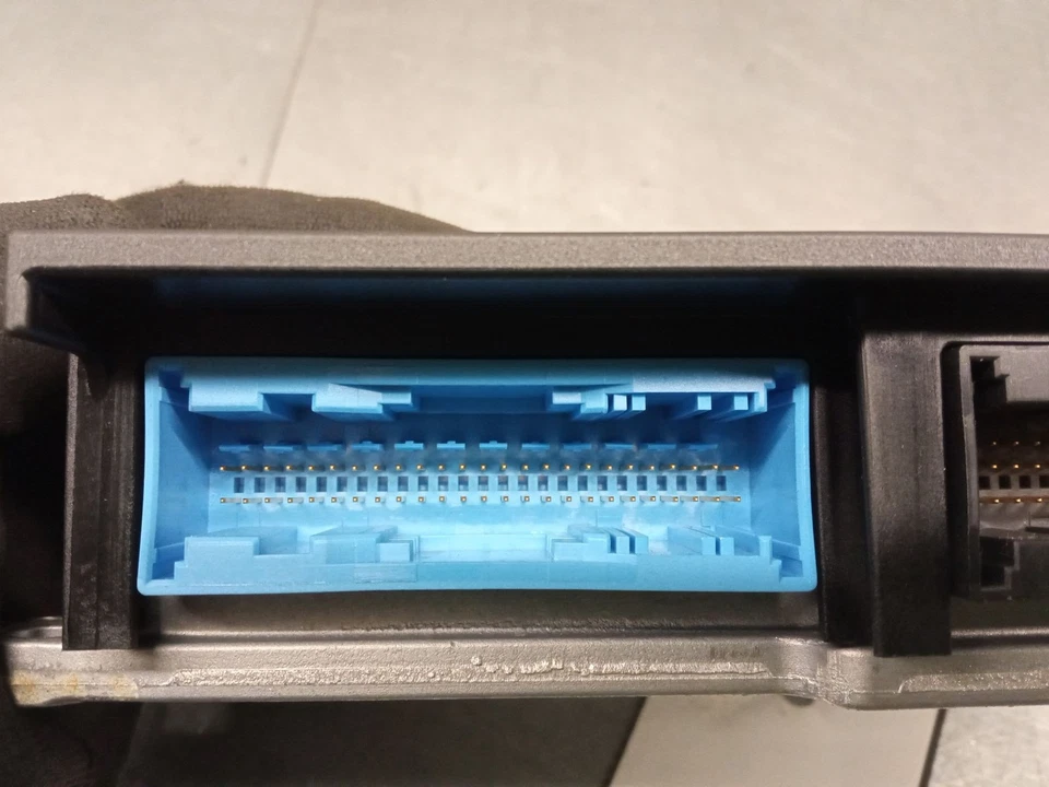 P31288291 CENTRALINA  / 28401881023 TEMIC / P31288291 / 5658587 PER VOLVO S80 II - Immagine 4 di 4