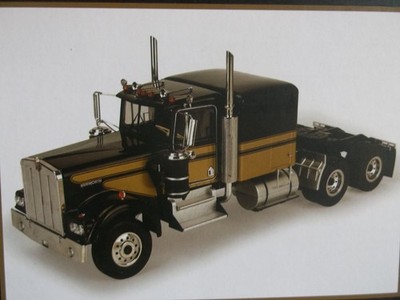 Road Kings RK180121 - Smokey & the Bandit Truck Kenworth W900 - Maßstab 1:18 - NEU