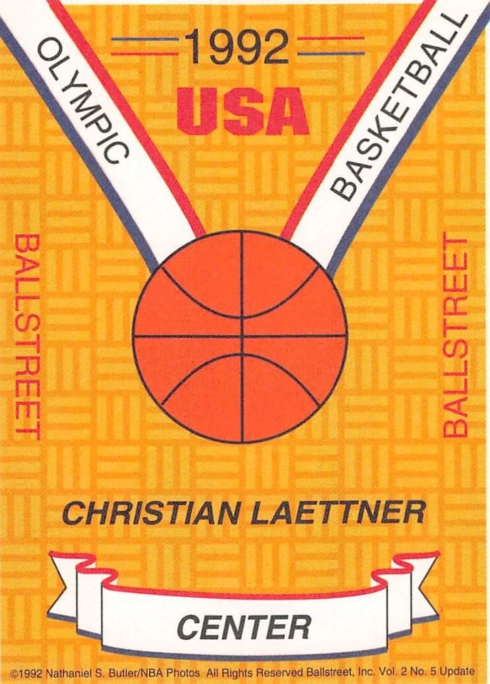 1992 Ballstreet Magazine Odd-Ball '92 Olympics Christian Laettner EUA QUASE PERFEITO/PERFEITO - Imagem 2 de 2