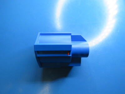 Yazaki 7283-8497-90 Qty of 25 per Lot Blue Female 2 pos connector