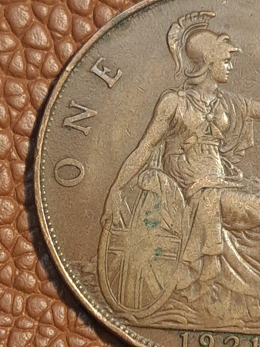 1921 United Kingdom One Penny King George V Seated Britannia 9.45g