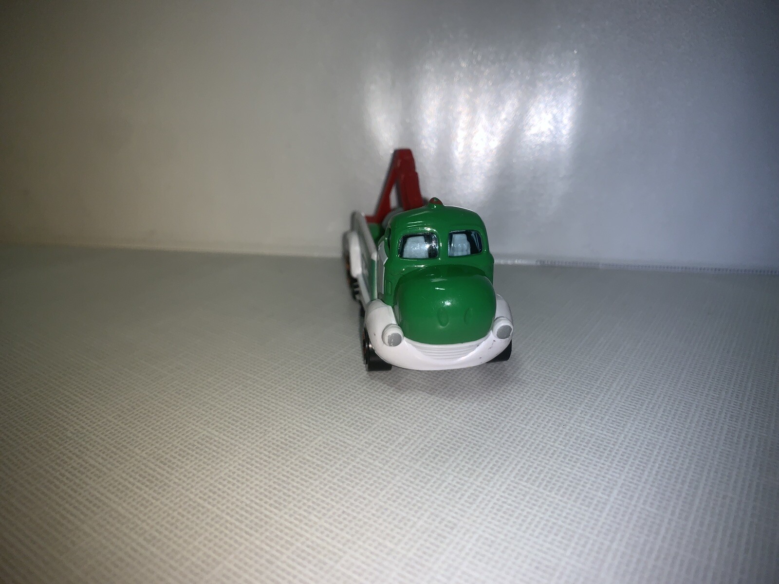 Hot Wheels Super Mario Character Cars Yoshi Tow Truck RARE Super Mario ...