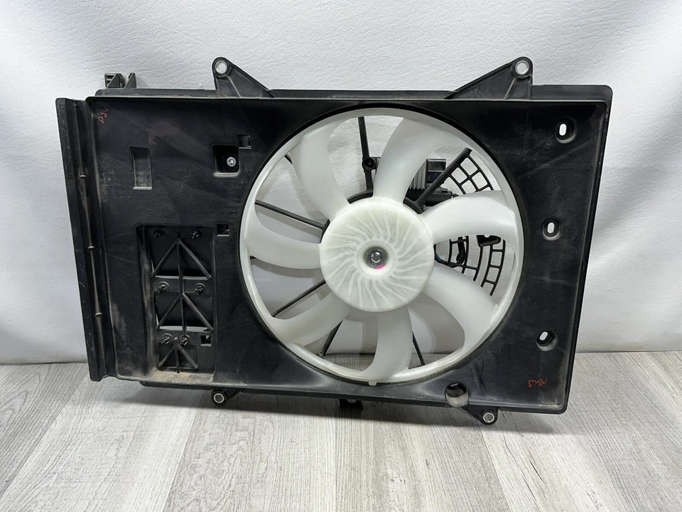 2016 2017 2018 Mazda CX-3 Radiator Fan Assembly Factory P# PEHH-15-025 ((AA)) - Image 3 of 4