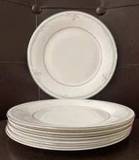 Set of 6 Royal Doulton Carnation H 5084 Salad Plates 8” England 