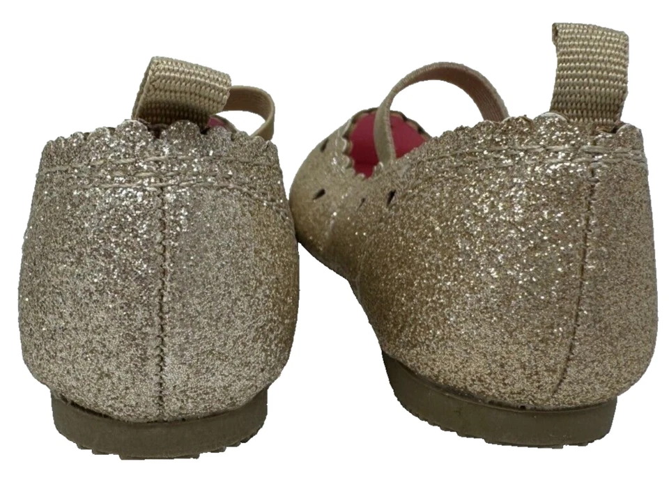 Zapatos planos de ballet Carters Ellaria sin cordones dorados brillantes talla: 6 70R para niñas pequeñas Foto 4 de 4