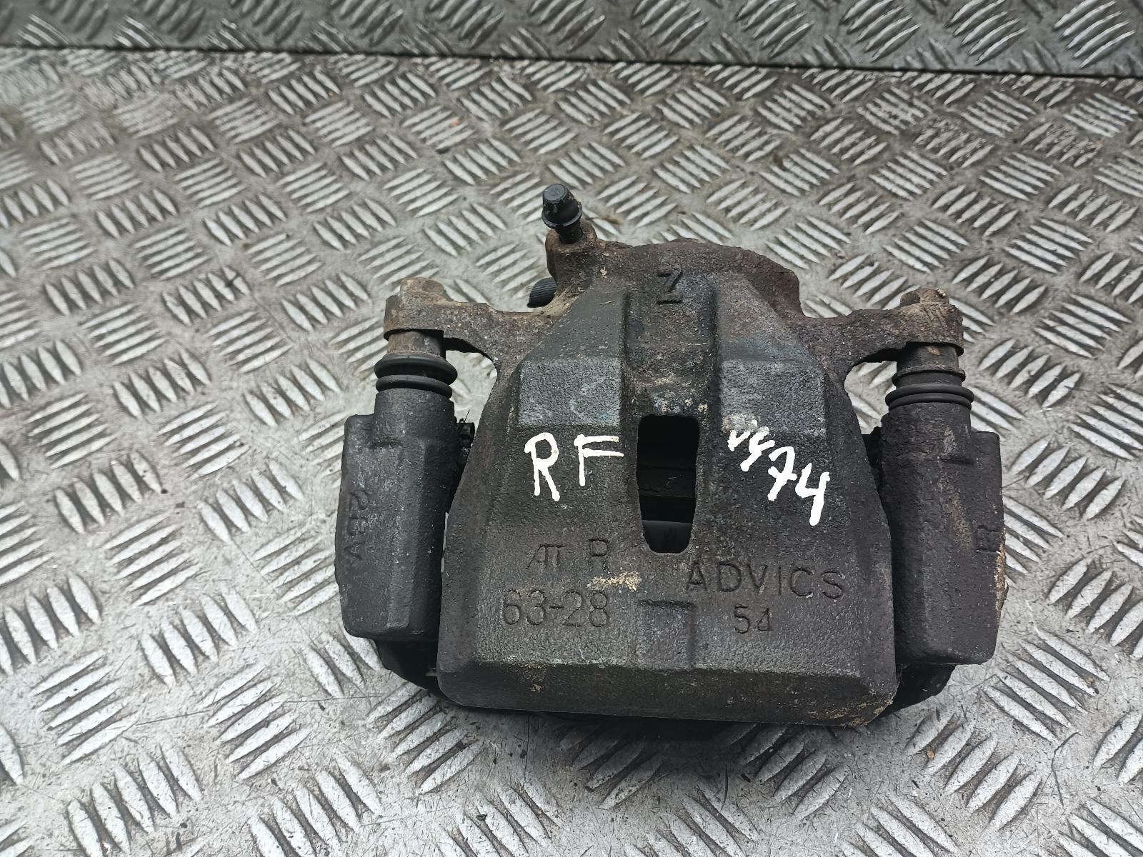 TOYOTA AURIS BRAKE CALIPER FRONT RIGHT 4773042091 MK2 E180 2012-2018