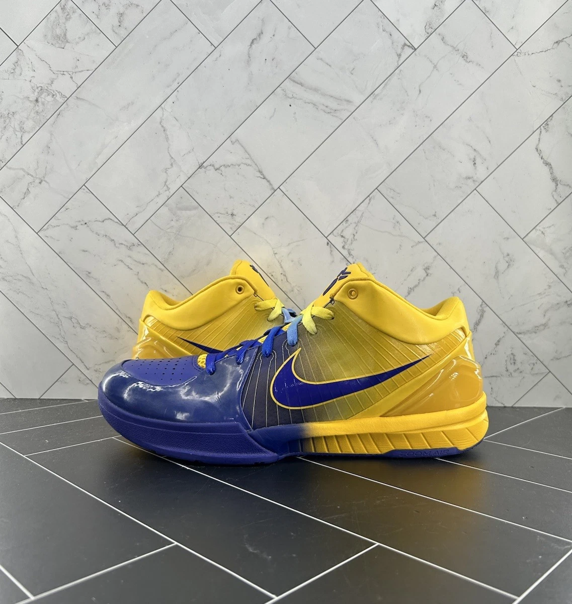 シューズ(男性用) KOBE 4 FOUR RINGS Nike Zoom Kobe 4 Four Rings for Sale | Authenticity Guaranteed | eBay