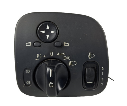 Mercedes W203 2006 Gebraucht Scheinwerfer Licht Lampe Nebelschalter A2035450604