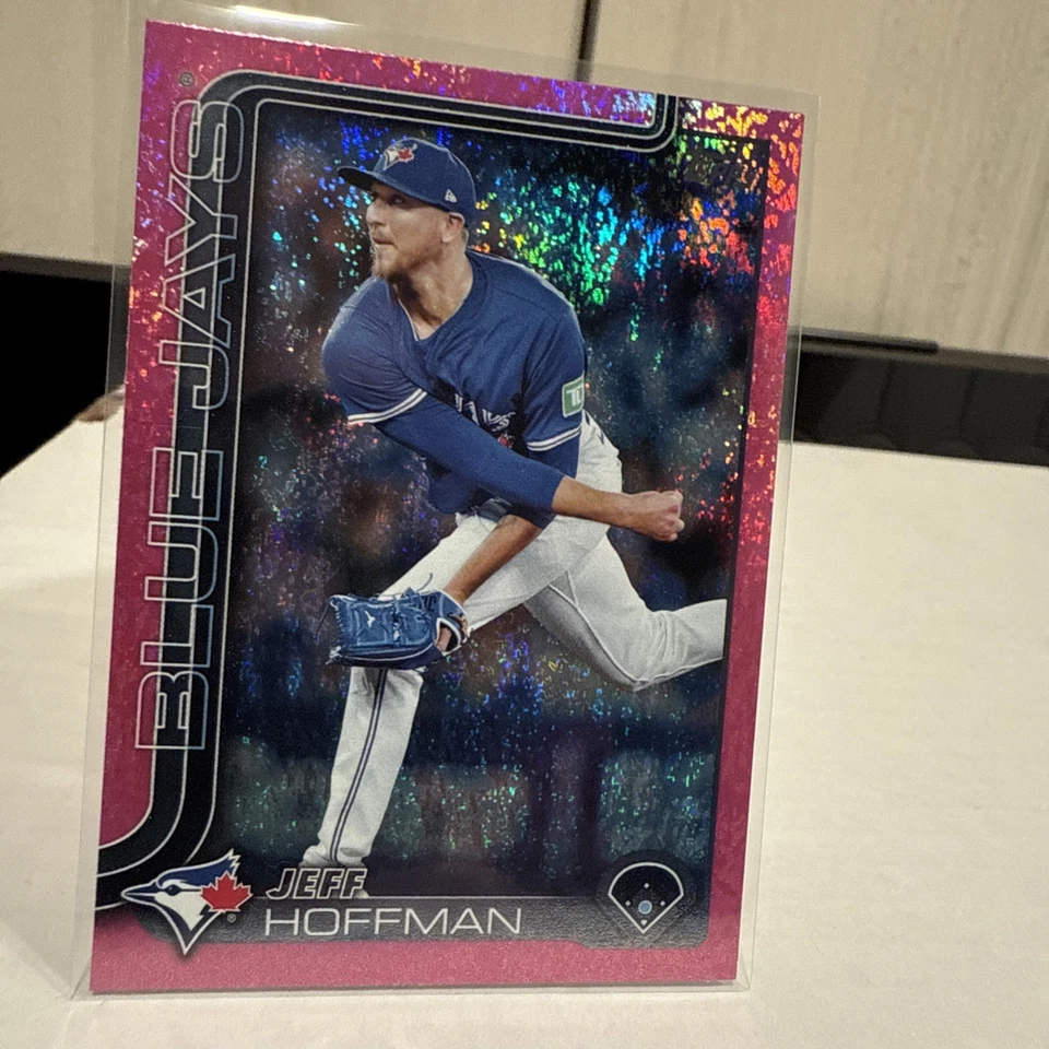 Jeff Hoffman US9 Rosa Holo Lámina Topps Actualización Serie 2025 Toronto Blue Jays Foto 2 de 4