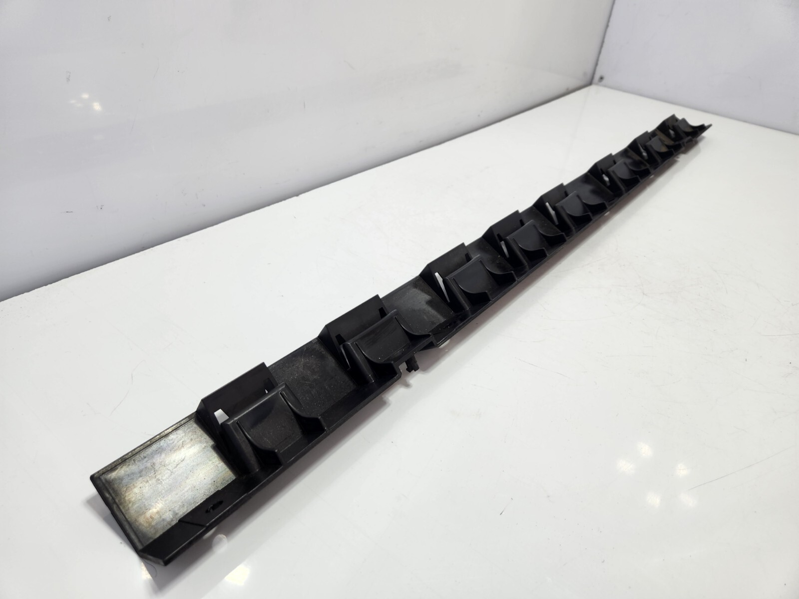 ✅ 10-14 OEM Rolls-Royce Ghost RR4 Front Left Driver Side Rocker Panel Bracket