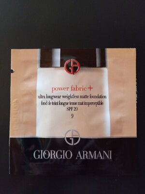 Giorgio Armani power fabric + ultra longwear weightless matte foundation Nr. 9