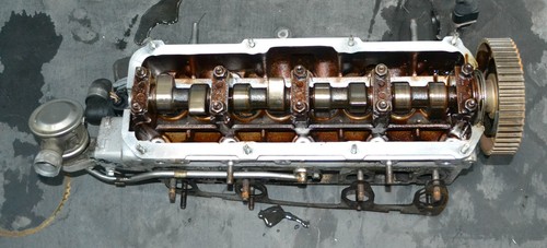 VW Passat 3BG Variant 2000 2,0 AZM 85KW Zylinderkopf mit Nockenwel #141515-P020a