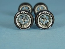1/64 Wheels 1/64 Wheel And Tire Set Real Riders 4-Spoke Chrome Nitto