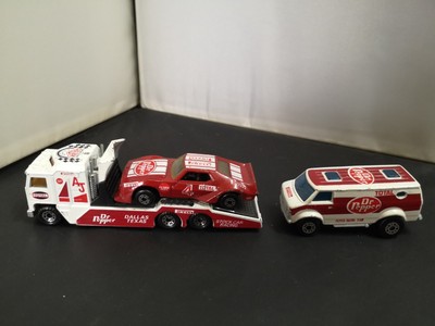 B339 - MATCHBOX TEAM CONVOY TM-3 KENWORTH RACING TRANSPORTER - DR PEPPER TEAM
