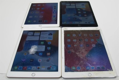 Lot 4 Apple iPad Air 2nd Gen A1566 9.7