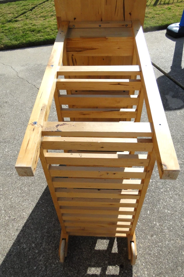 Carro de barras o carro de herramientas de madera maciza con ruedas hecho a mano 35H 39,5 largo 17 ancho Foto 4 de 4