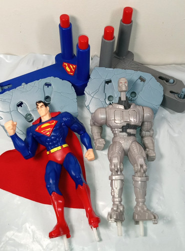 DC comics Rock 'Em Sock 'Em Robots Game Metallo Vs Superman