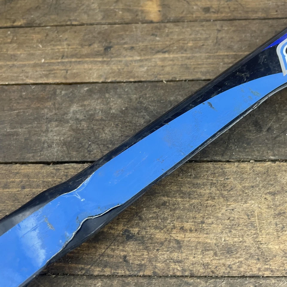 Cubierta protectora de cadena de bicicleta Mongoose Strike negro azul plástico OEM repuesto Foto 2 de 4