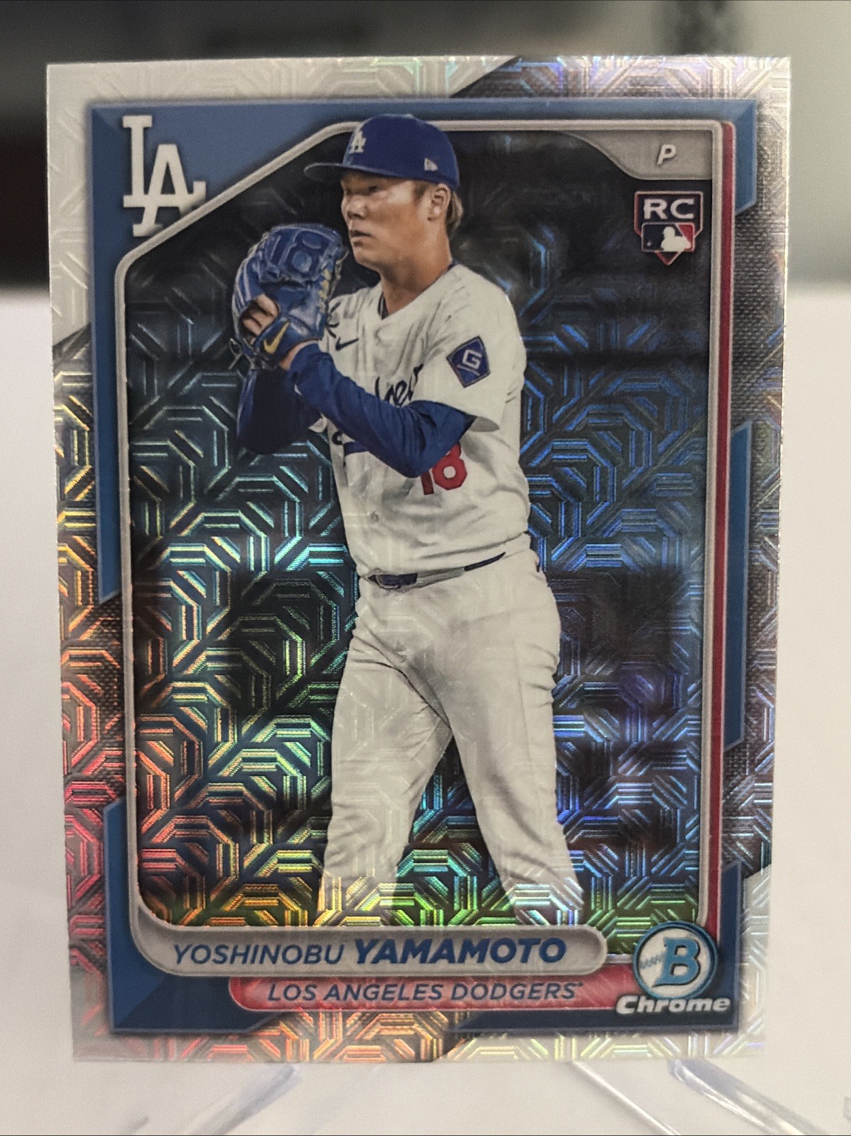 2024 Bowman Chrome - Yoshinobu Yamamoto #73 Mojo Refractor (RC)