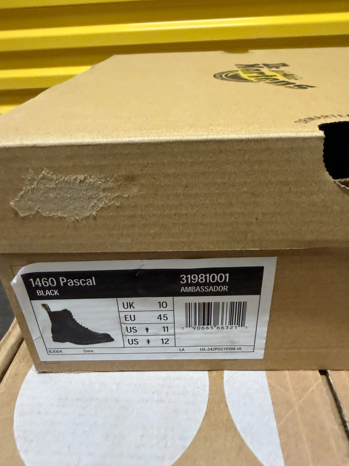 Dr. Martens Women's 1460 Gomez Studded BEX Black Moldova WP Leather US 5 RARE image 4
