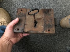 GENUINE ANTIQUE GEORGIAN WOODEN CHURCH?? LOCK WITH KEY WORKING