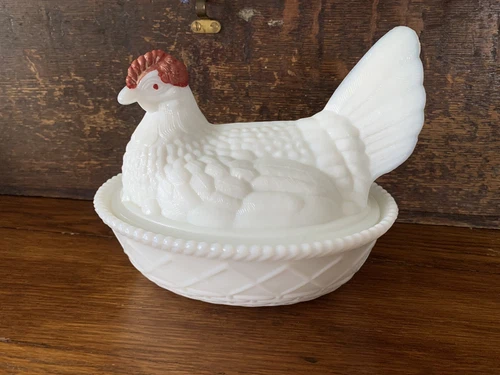 Westmoreland Nesting Hen Dish Milk Glass Covered Vintage Art Decor 1950’s MCM