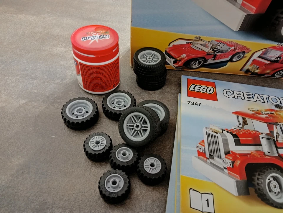 LEGO Creator 7347 Highway Pickup, foto 2 di 5
