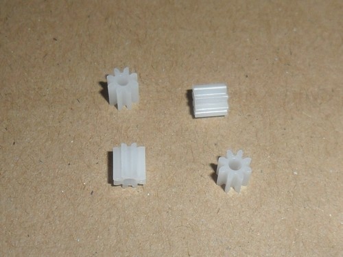 Scalextric car spares Pinions, Motor wire, Magnets, Screws, Eyelets, suppressors - 第 33/49 張圖片