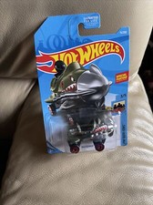Hot Wheels 2019 Treasure Hunt Bazoomka Green 15/250 HW Ride-Ons 3/5 FYG00