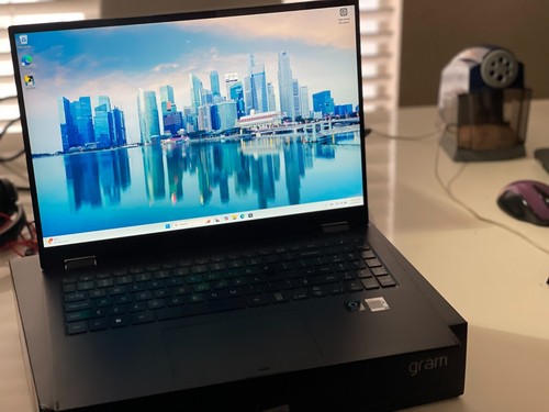 LG Gram 16" 2-in-1 Ultra 2560x1600 Touch i7 Intel Core 16GB  2 T M.2 Win 11 - Picture 13 of 20