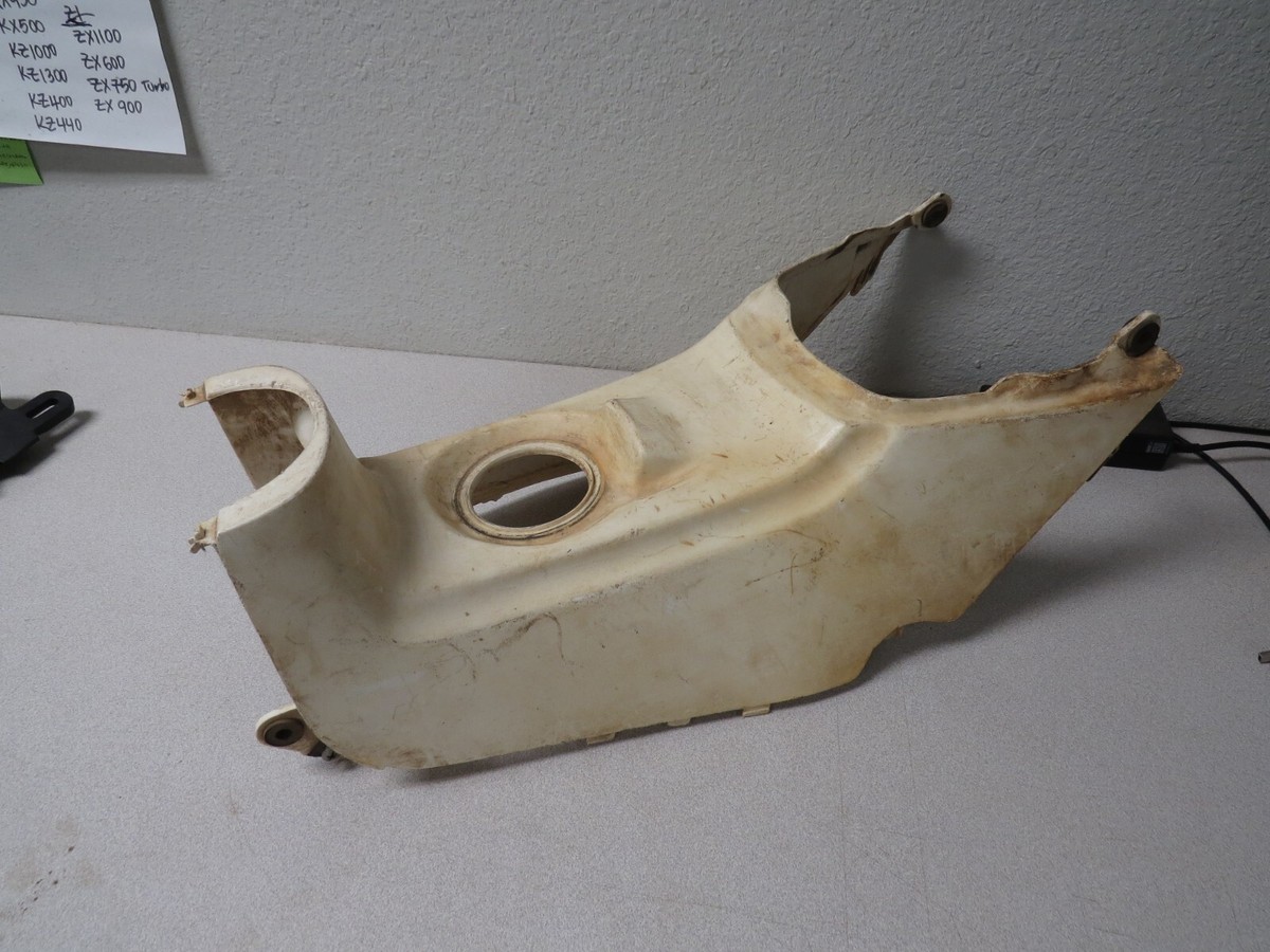 Vintage Honda OEM Center Cover 91-92 EZ90 NH138 80151-GZ4
