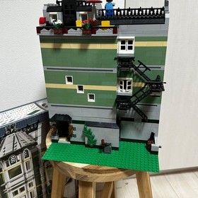 LEGO Creator Expert Modular Buildings Green Grocer 10185 In 2008 Used