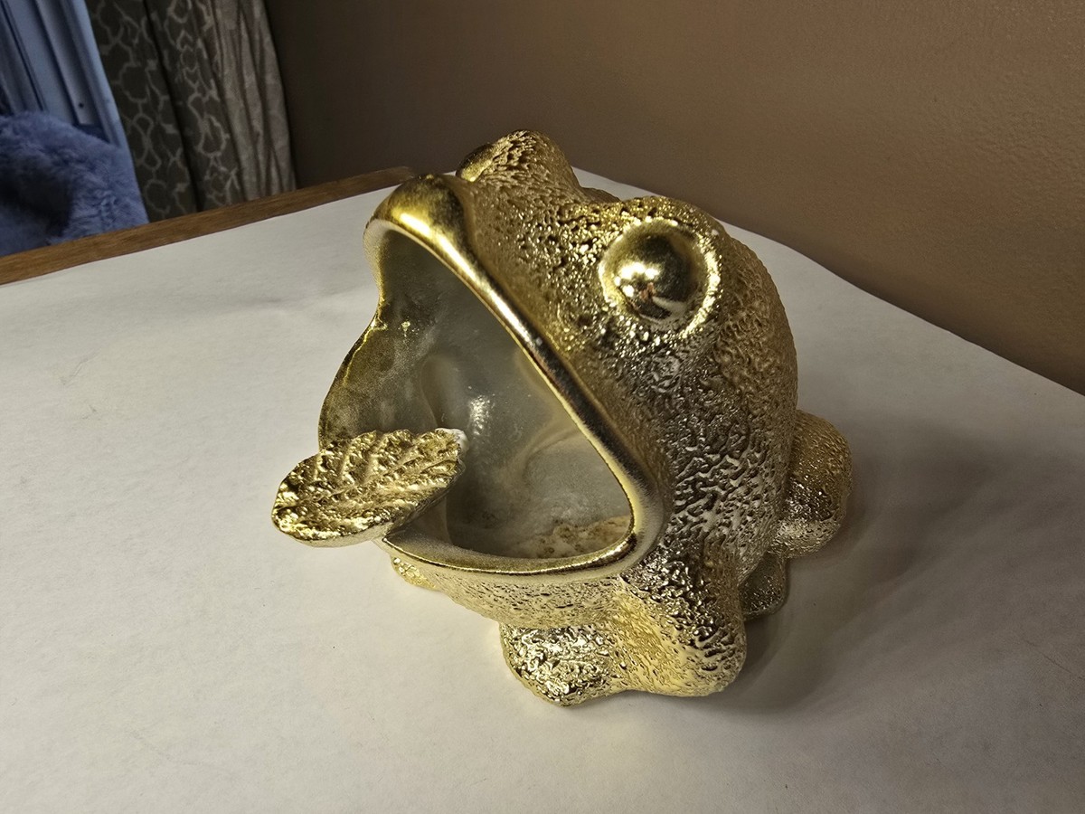 Vintage MCM Frog Ashtray Figural Open Mouth Splatter Gold Pottery