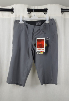 Eider Telila Damen Capri Shorts grau UK 14 UVP 44,99 £ LN063 QQ 01