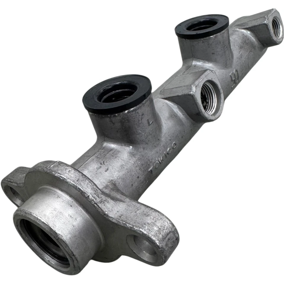 Cilindro maestro RE CQ 10-4006 PARA 1987 Ford Bronco, E150 Econoline CV, F150, F200 Foto 2 de 4