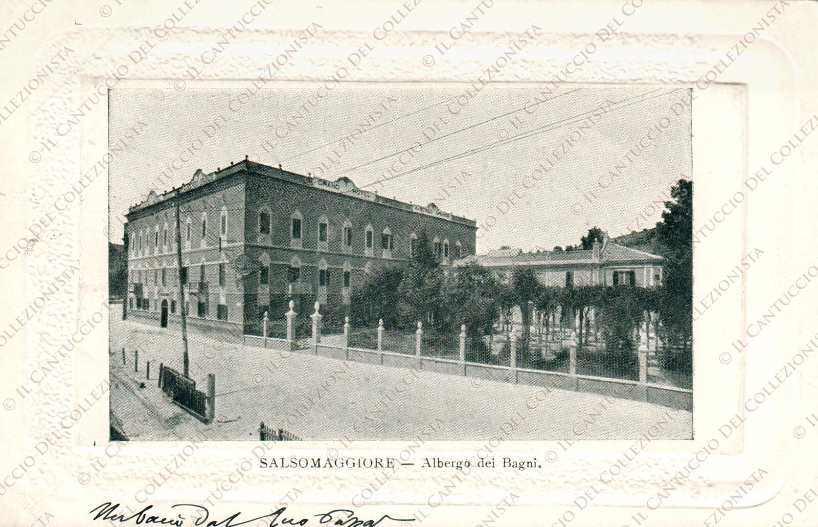 Foto 1 di 2