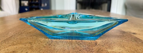 Vintage Hazel Atlas Aqua Blue Triangle Ashtray 6.5” | Art Deco MCM Very COOL - Picture 9 of 10