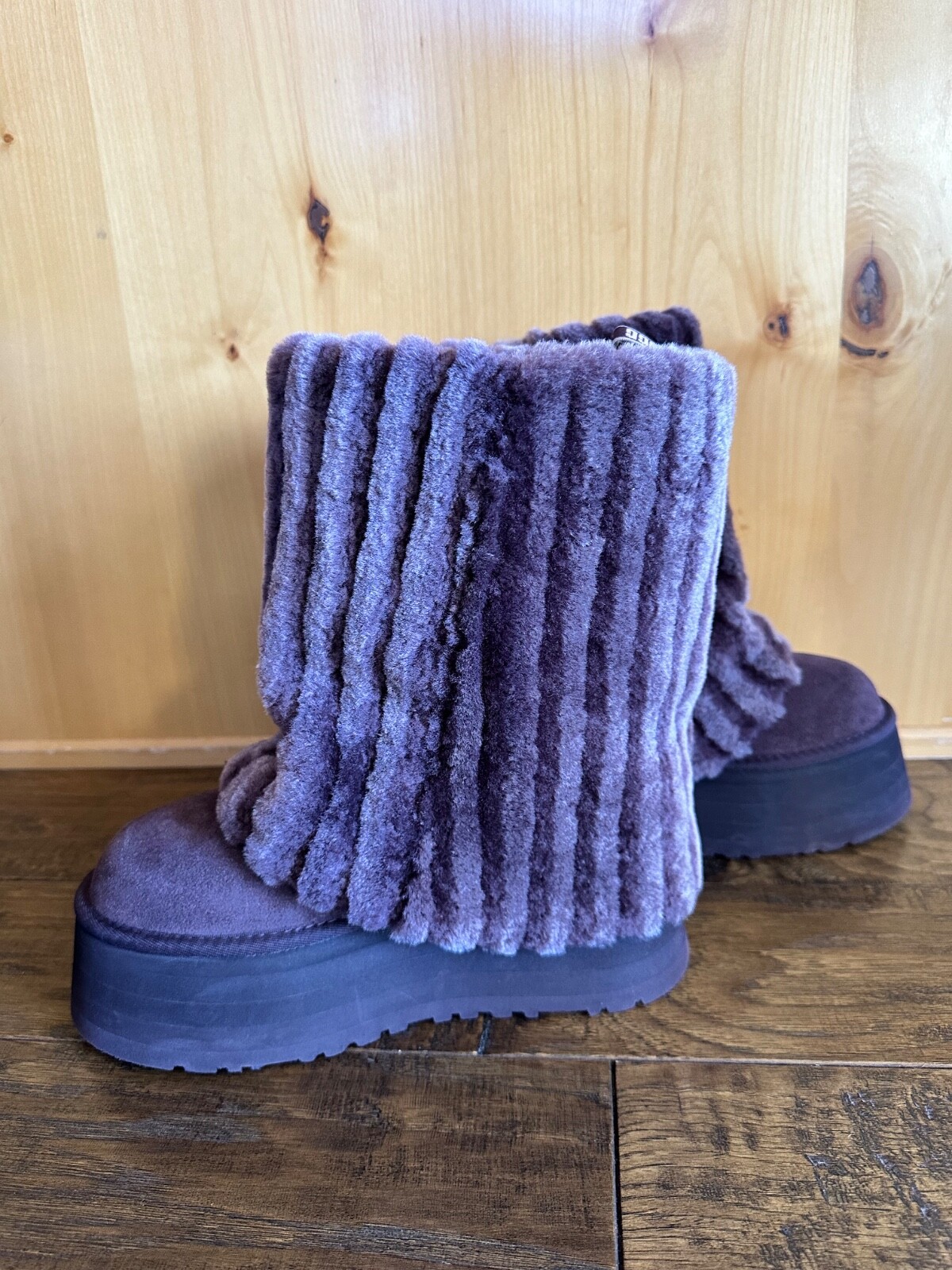 NEW UGG CLASSIC SHORT SHERPA CHURRO CORDUROY BOOTS 6 RARE PLATFORM image 4
