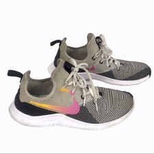 Size 8 - Nike Free TR 8 Laser Fuchsia 