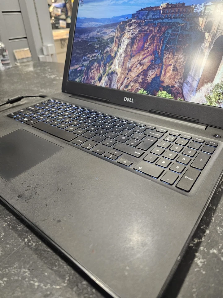 Dell Latitude 3590 · i5-7200U · 8GB · 500GB, photo 2 of 5