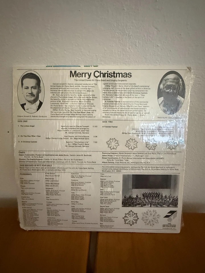 Merry Christmas - George Kennedy and The united states Air force Band  Foto 2 de 2