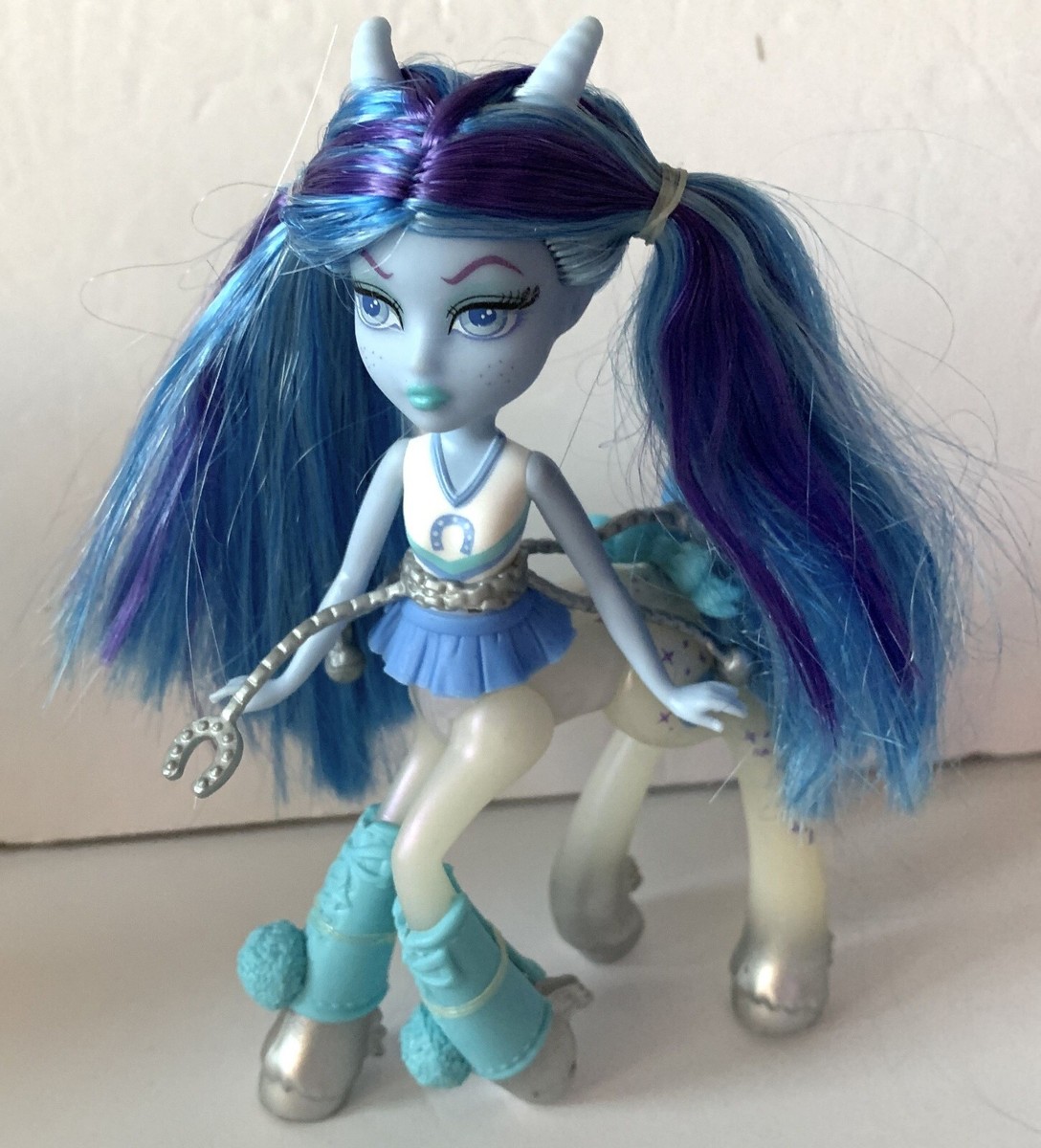 Rosy Monster 大人気ドレールフィンブラウスストライプ　白×ブルー 2015 Monster High FRIGHT-MARES SKYRA Bouncegait DOLL Horse Figure