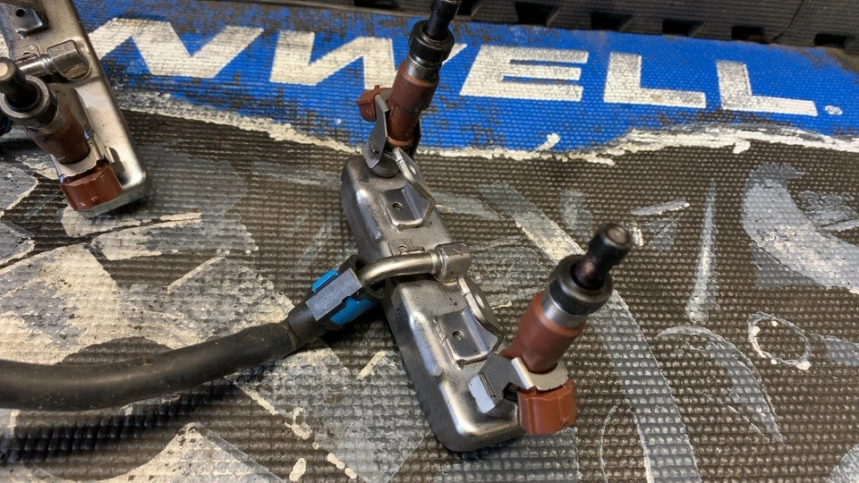 Subaru Impreza 2.0L Fuel Injection Rail PZEV 2015 2016 — 第 2/4 张图片