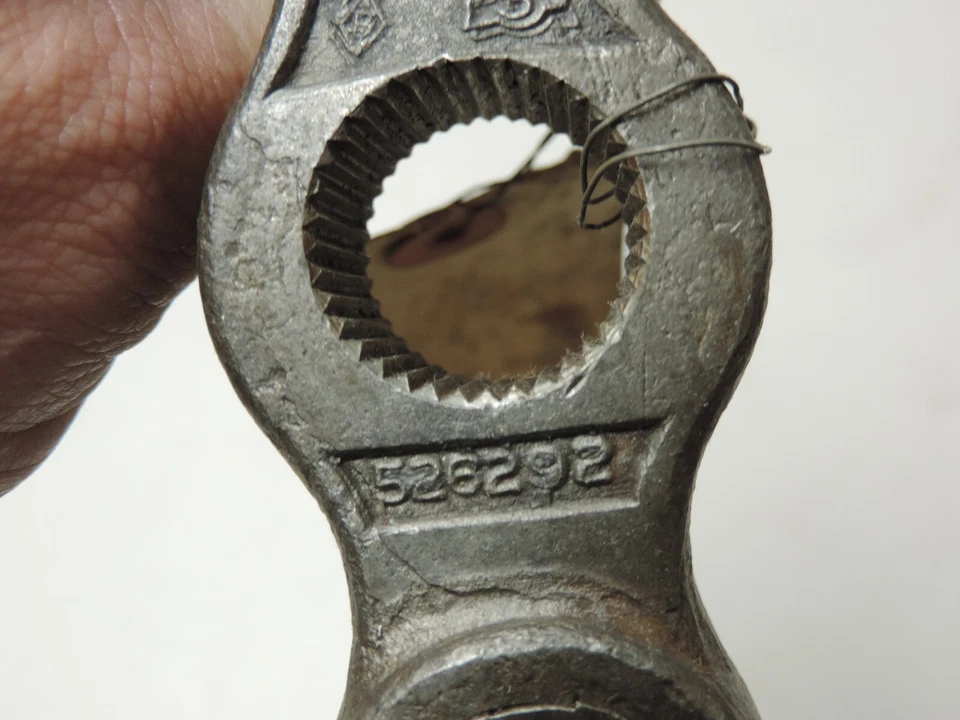 Adaptador de brazo y pernos aislantes Studebaker Champion Pitman 1950 NOS - 526291  Foto 4 de 4