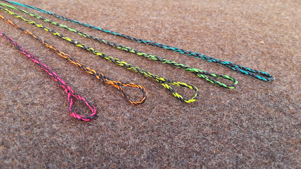 Flemish Twist Bow String - D97/"Fast Flight" - Color Streaked - All Colors - Image 4 of 4